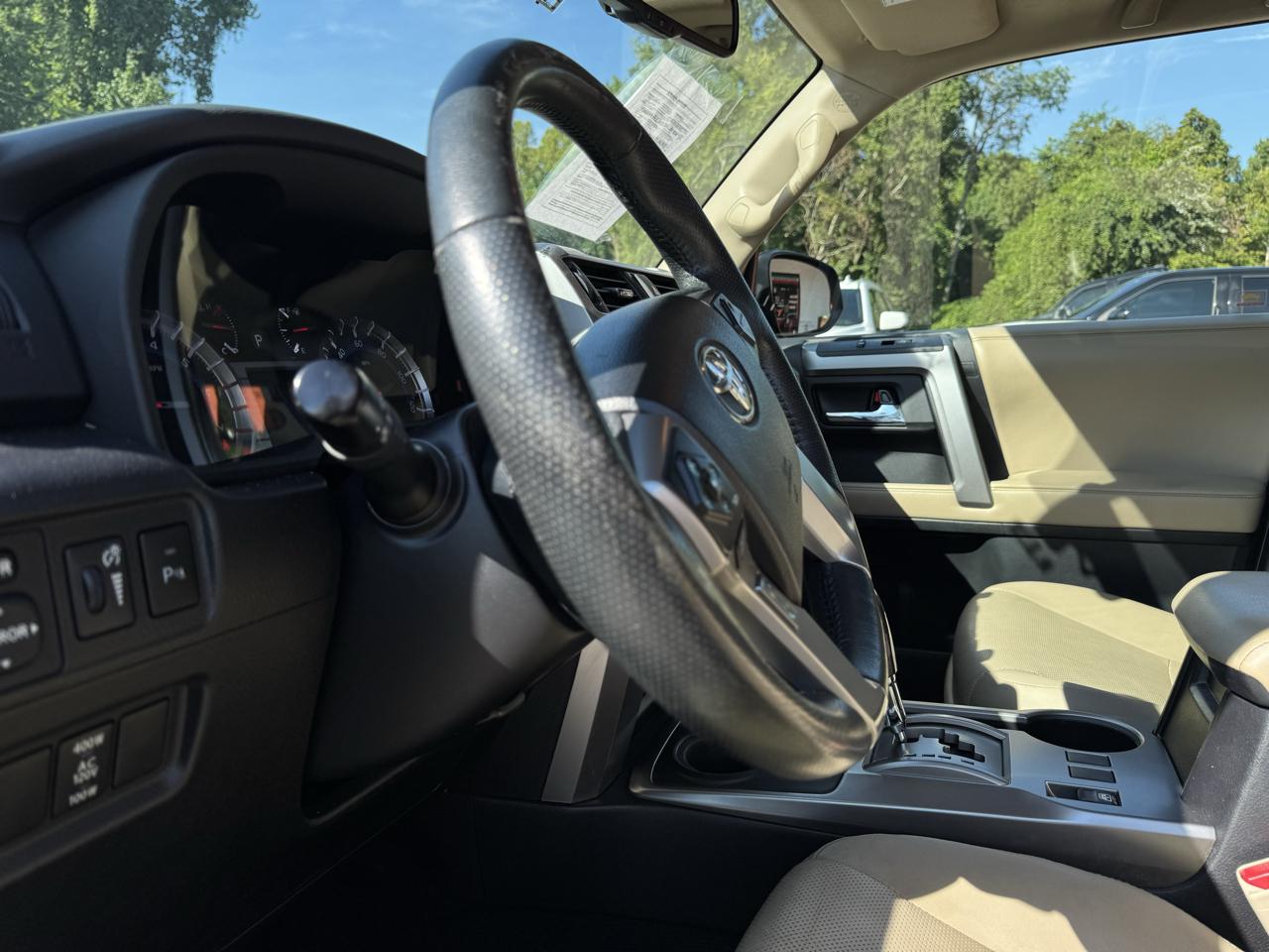 Toyota 4Runner RWD 4dr V6 SR5 Premium (Natl) 2015