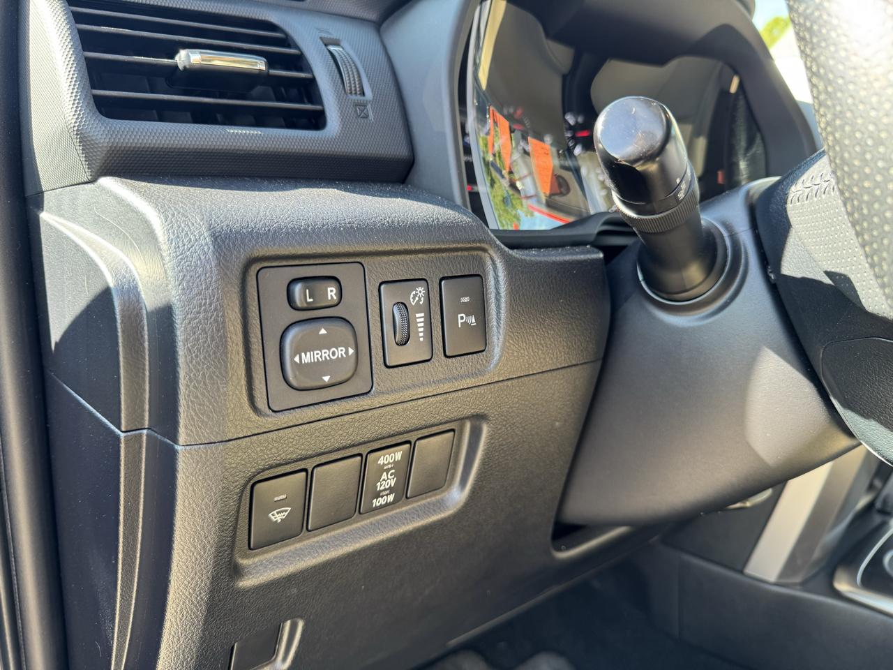 Toyota 4Runner RWD 4dr V6 SR5 Premium (Natl) 2015