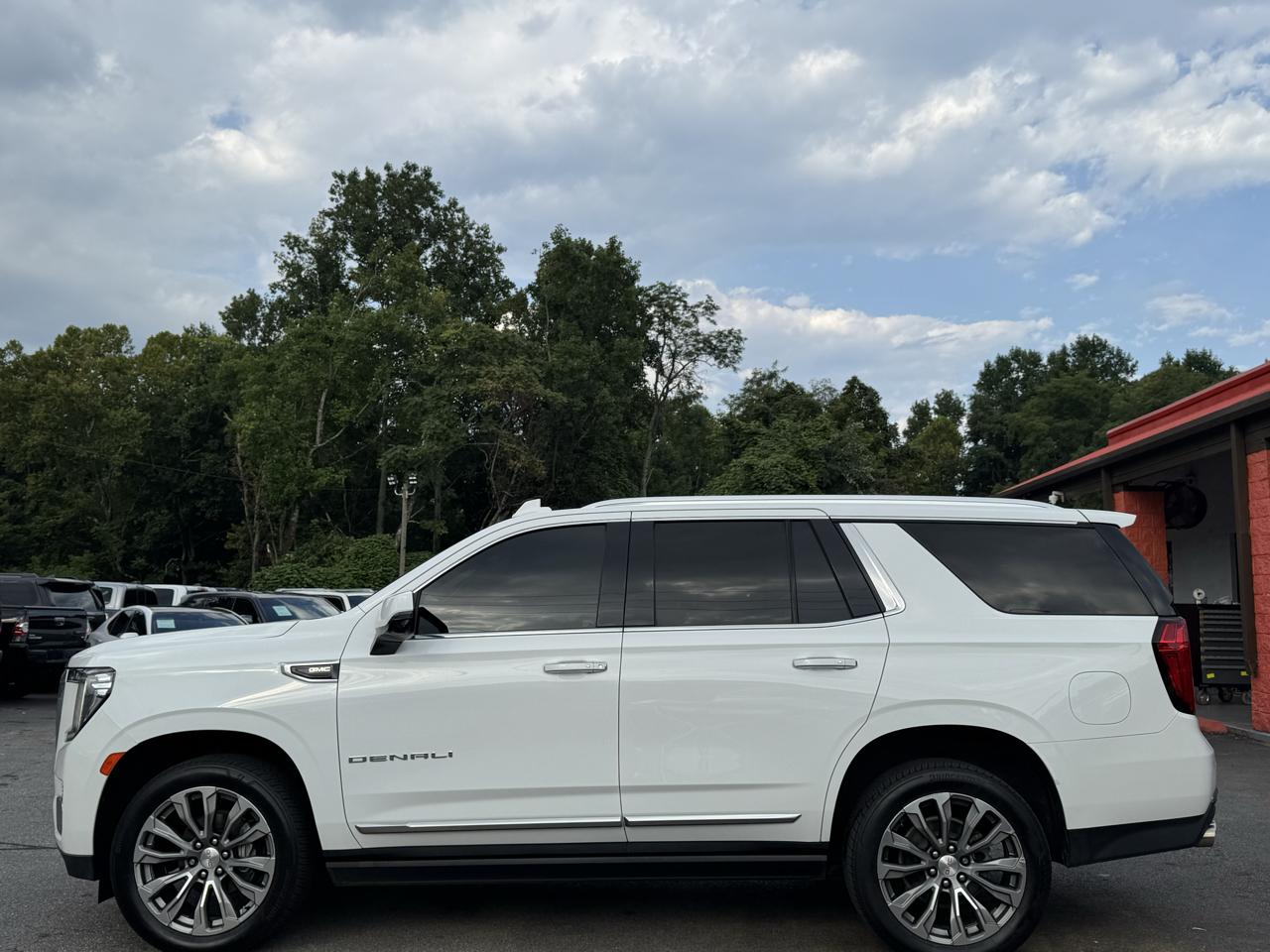 GMC Yukon 4WD 4dr Denali 2021