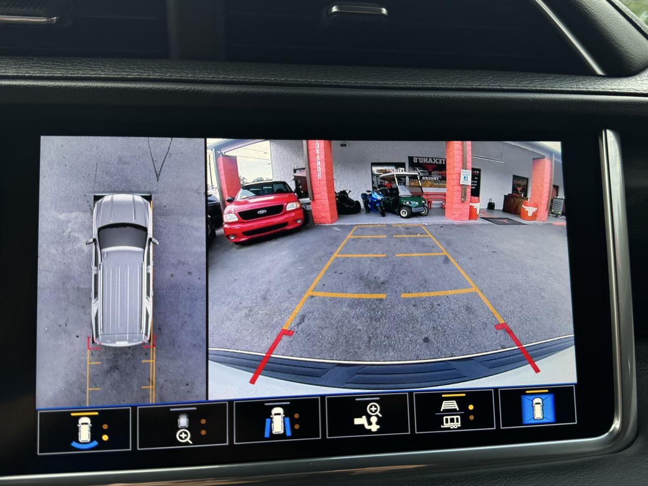 GMC Yukon 4WD 4dr Denali 2021