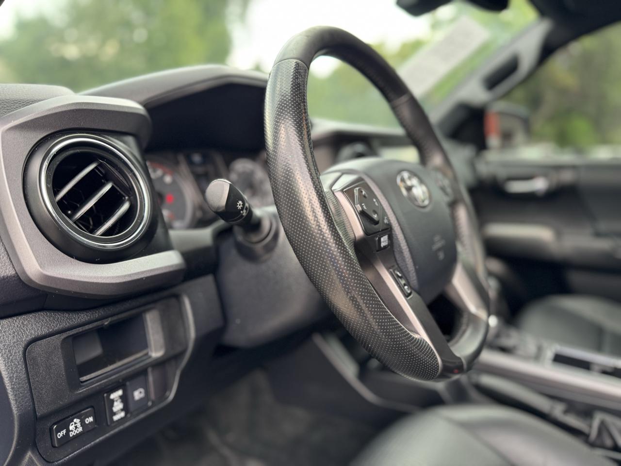 Toyota Tacoma 4WD TRD Off Road Double Cab 5' Bed V6 MT (Natl) 2019