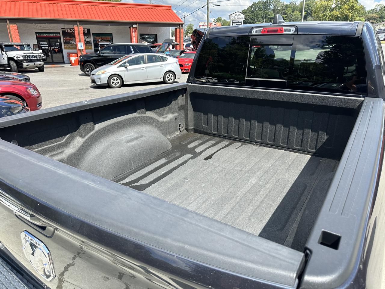 RAM 1500 Big Horn/Lone Star 4x4 Crew Cab 6'4" Box 2019
