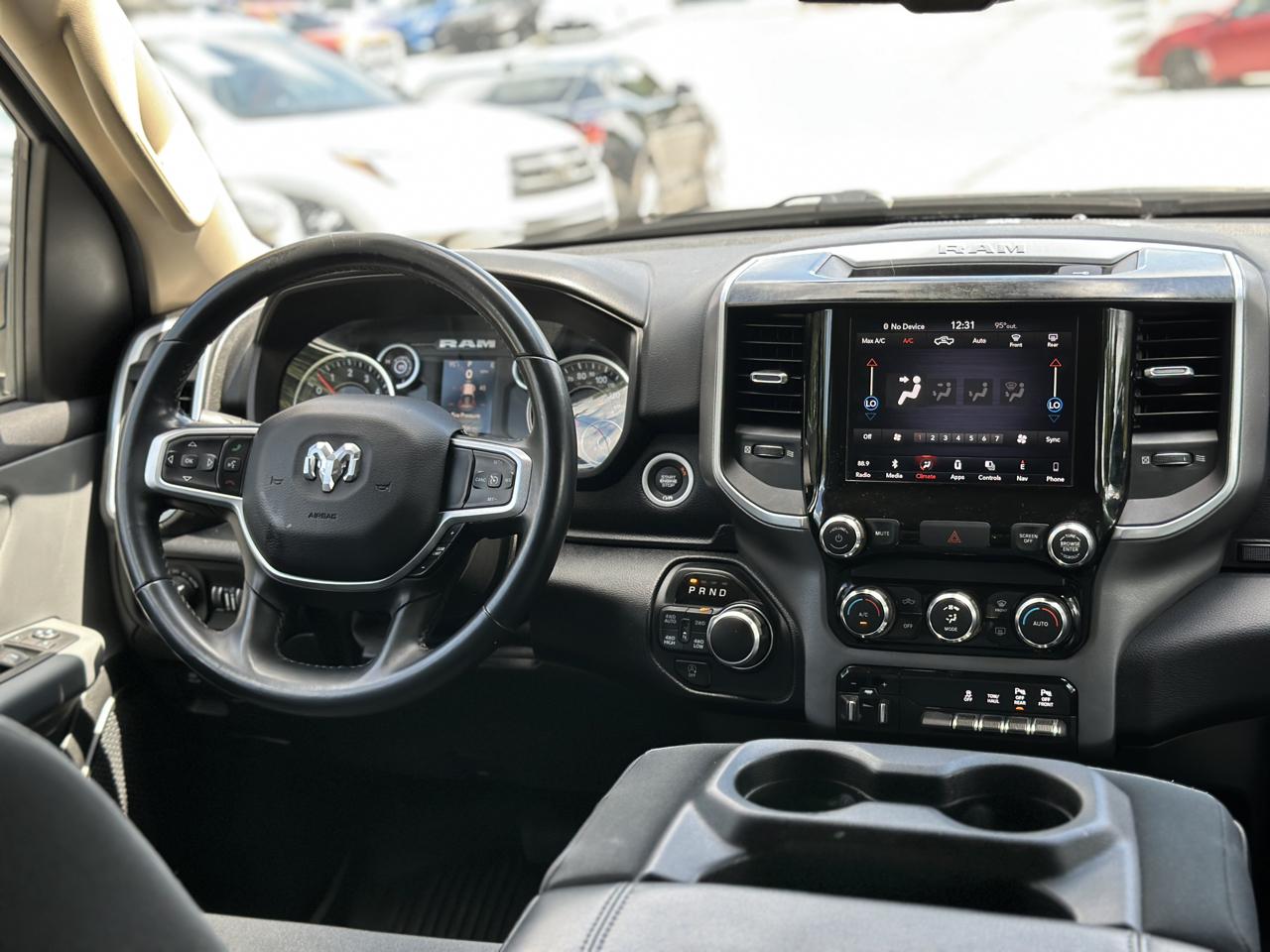 RAM 1500 Big Horn/Lone Star 4x4 Crew Cab 6'4" Box 2019