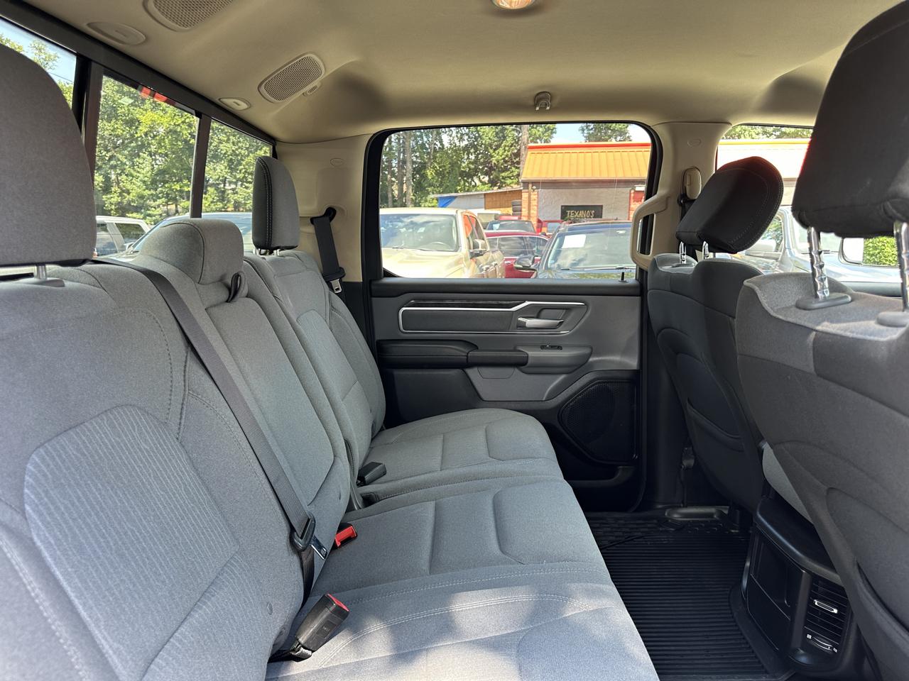 RAM 1500 Big Horn/Lone Star 4x4 Crew Cab 6'4" Box 2019