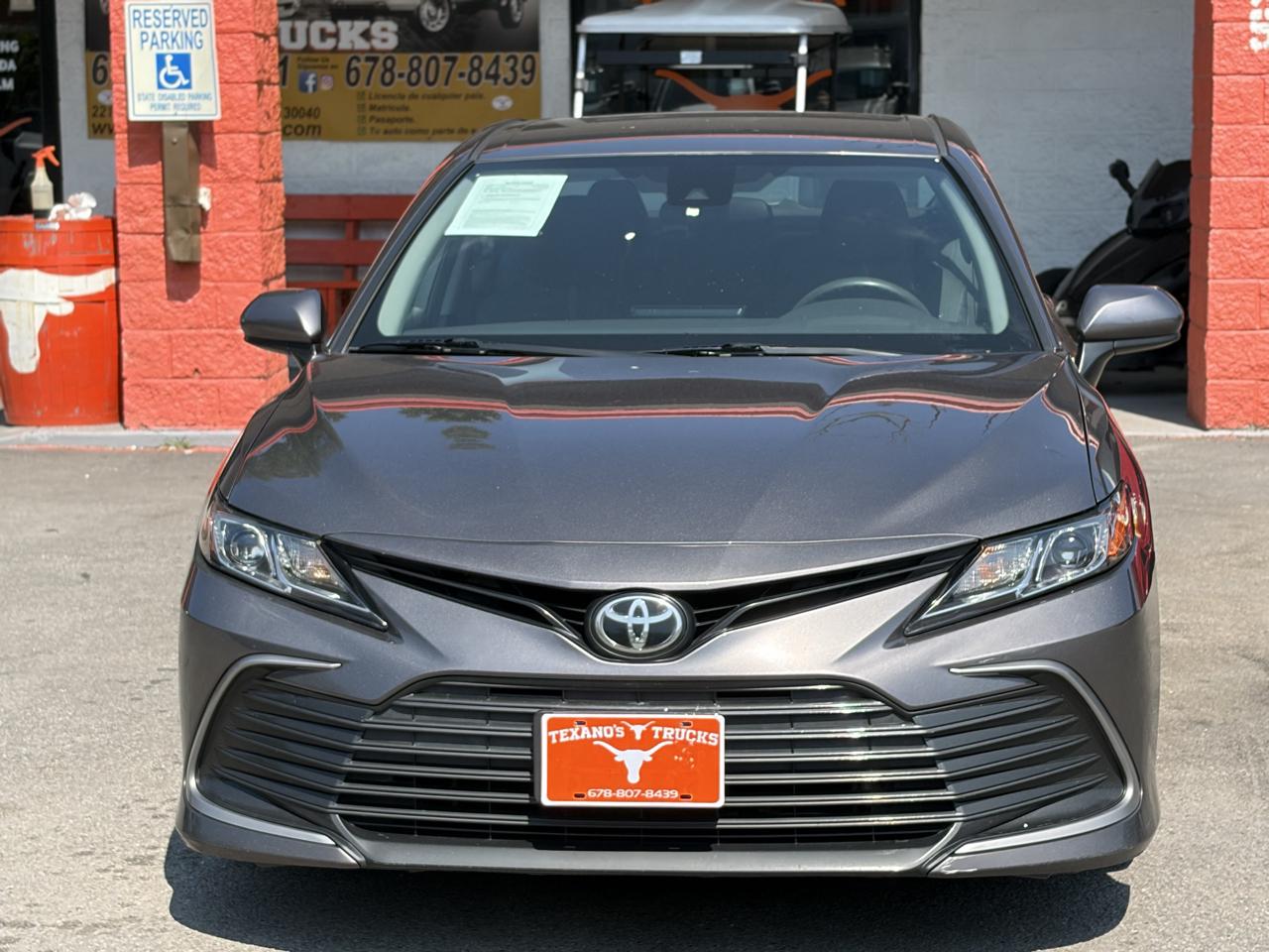 Toyota Camry LE Auto (Natl) 2021