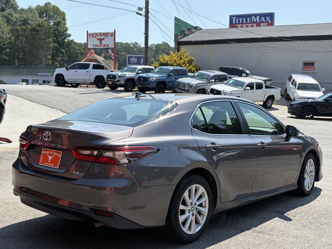 Toyota Camry LE Auto (Natl) 2021