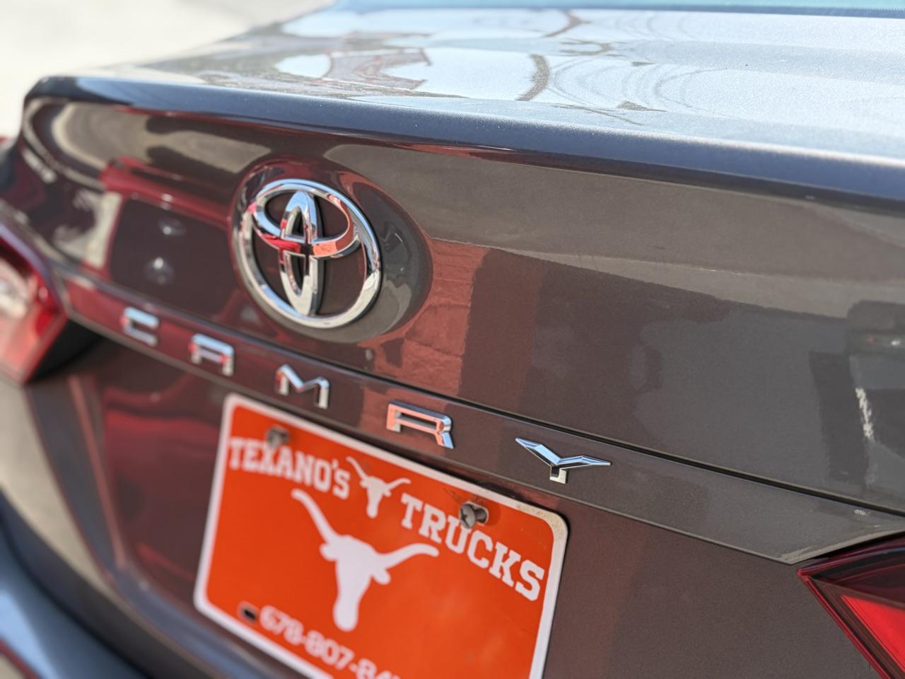Toyota Camry LE Auto (Natl) 2021