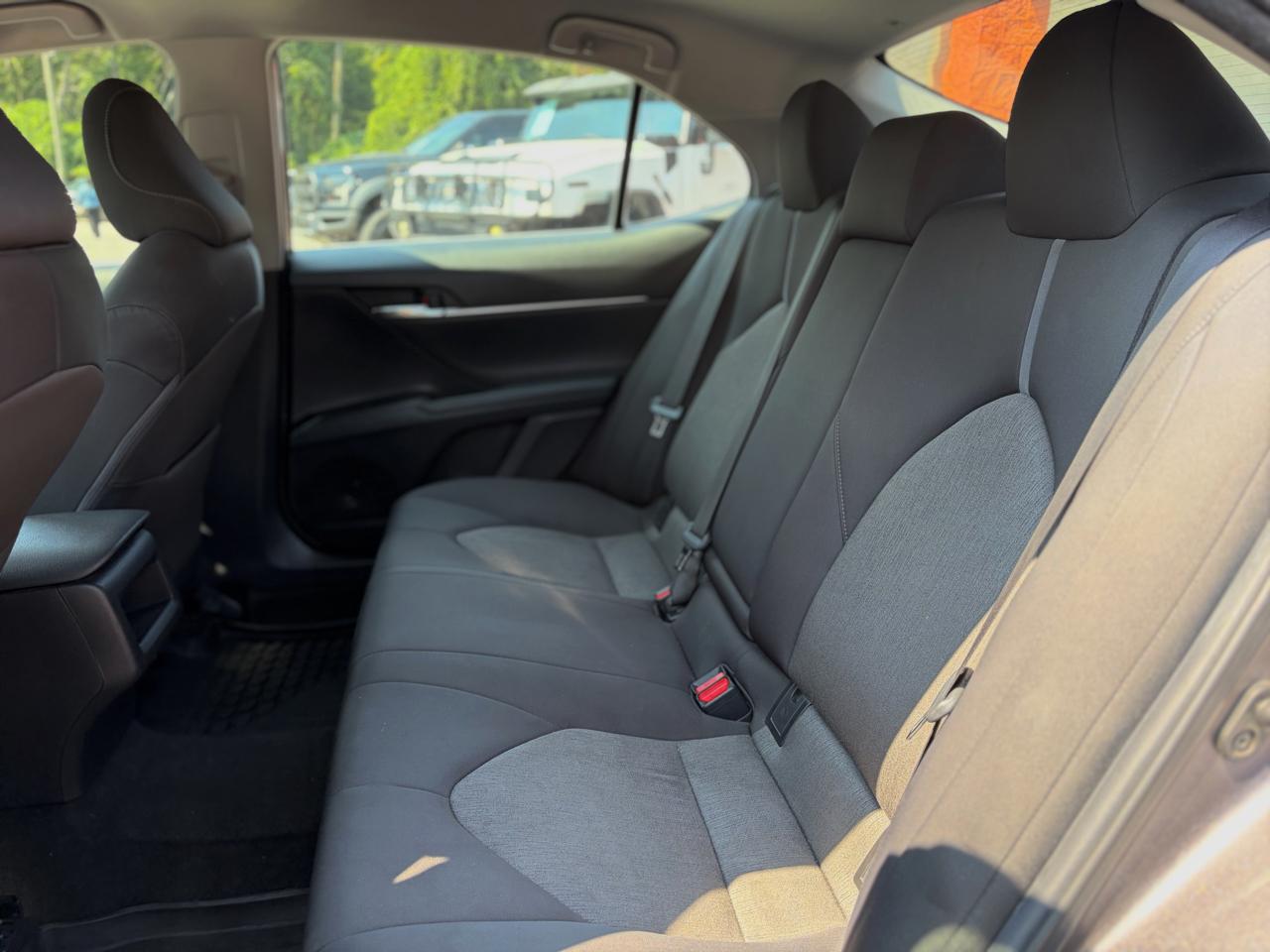 Toyota Camry LE Auto (Natl) 2021