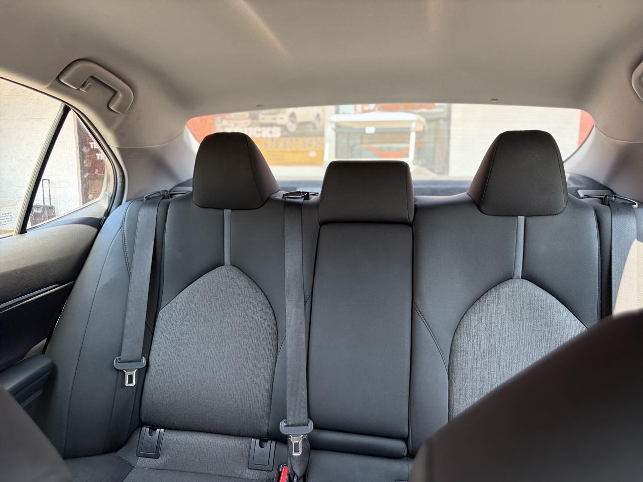 Toyota Camry LE Auto (Natl) 2021