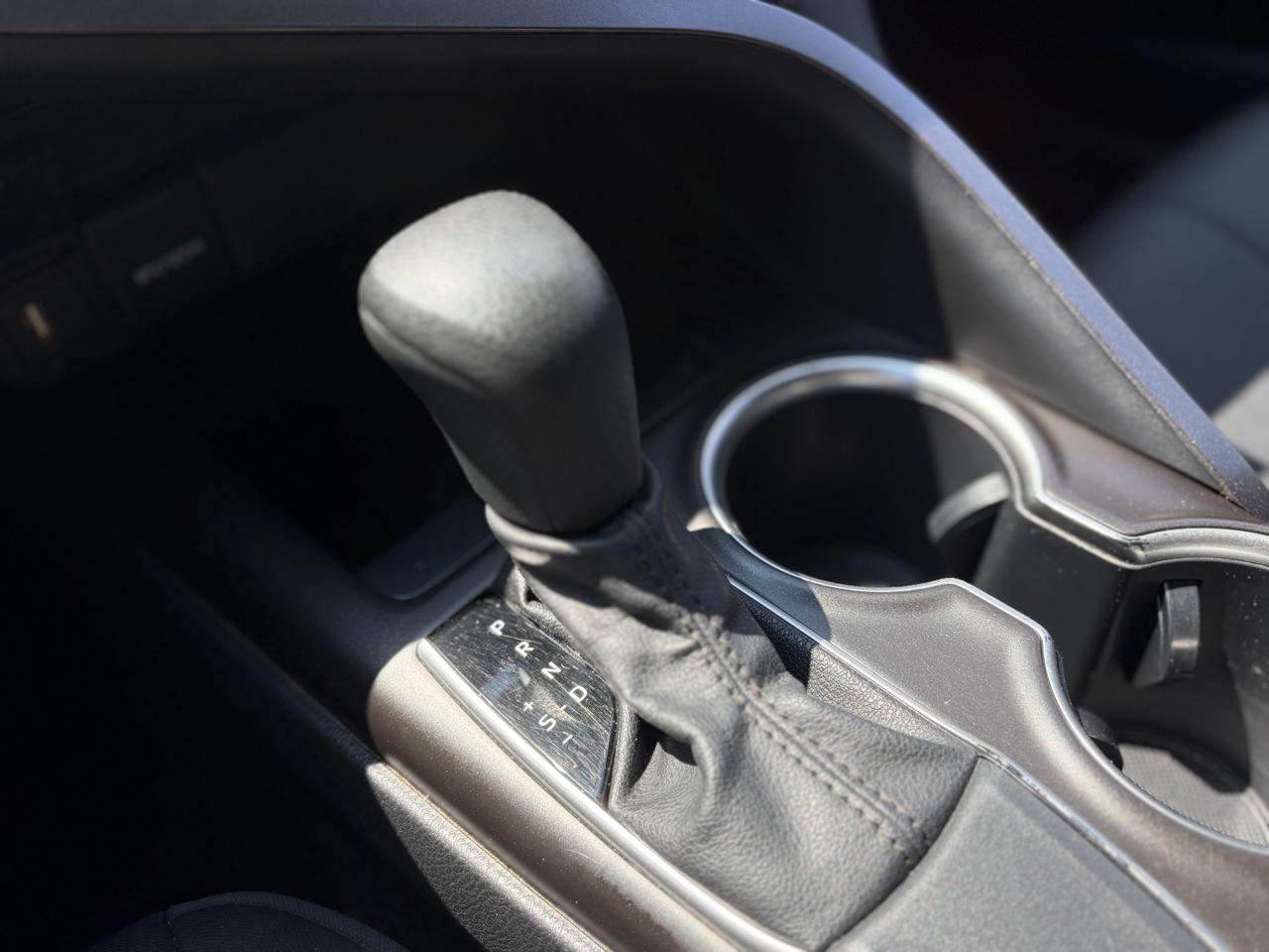Toyota Camry LE Auto (Natl) 2021