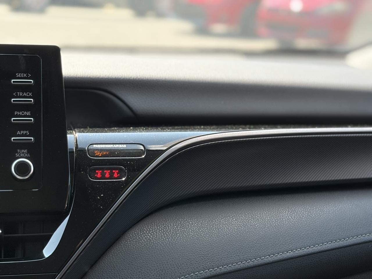 Toyota Camry LE Auto (Natl) 2021