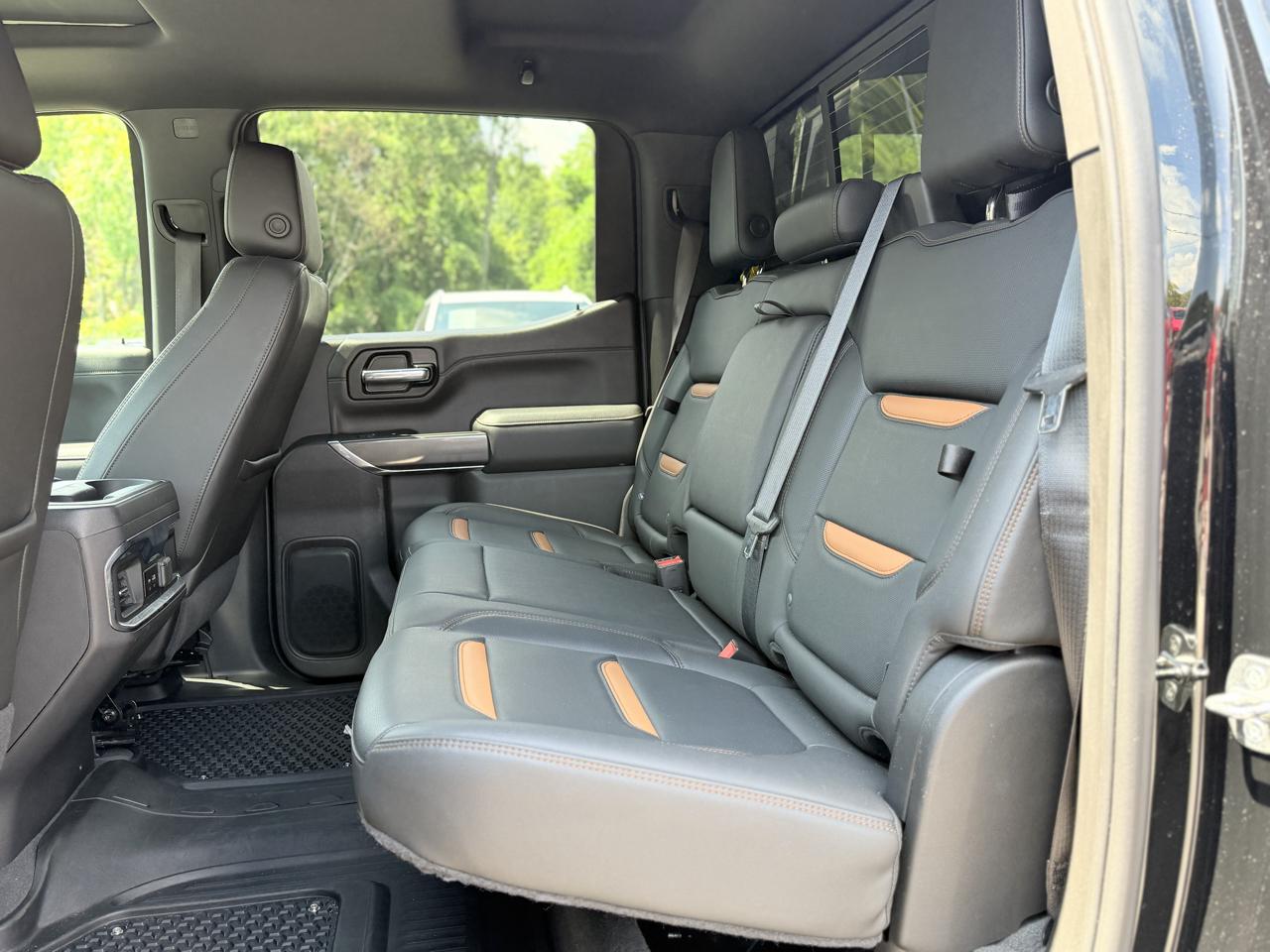 GMC Sierra 1500 Limited 4WD Crew Cab 147" AT4 2022