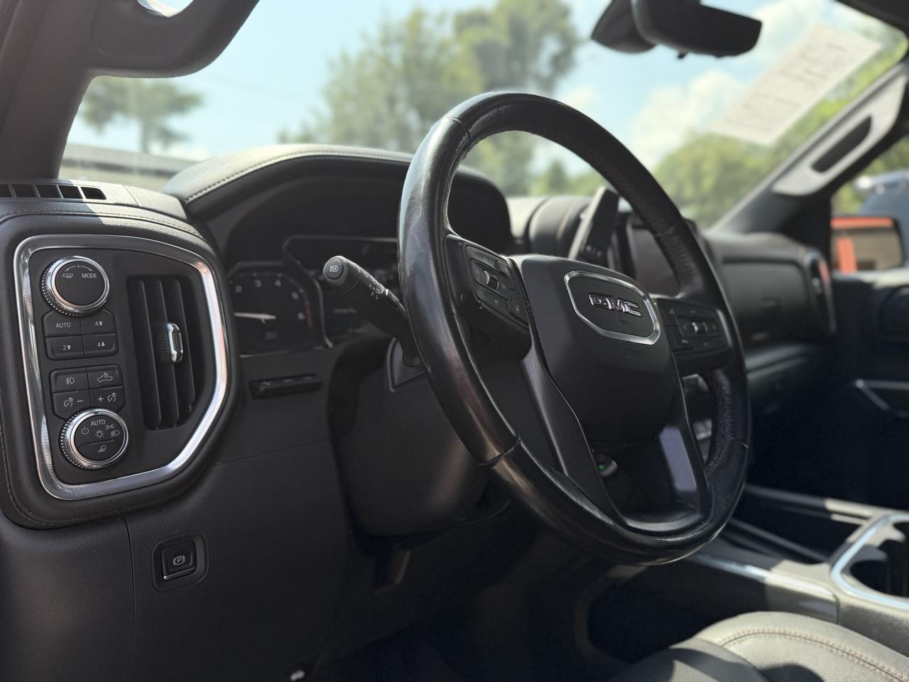 GMC Sierra 1500 Limited 4WD Crew Cab 147" AT4 2022
