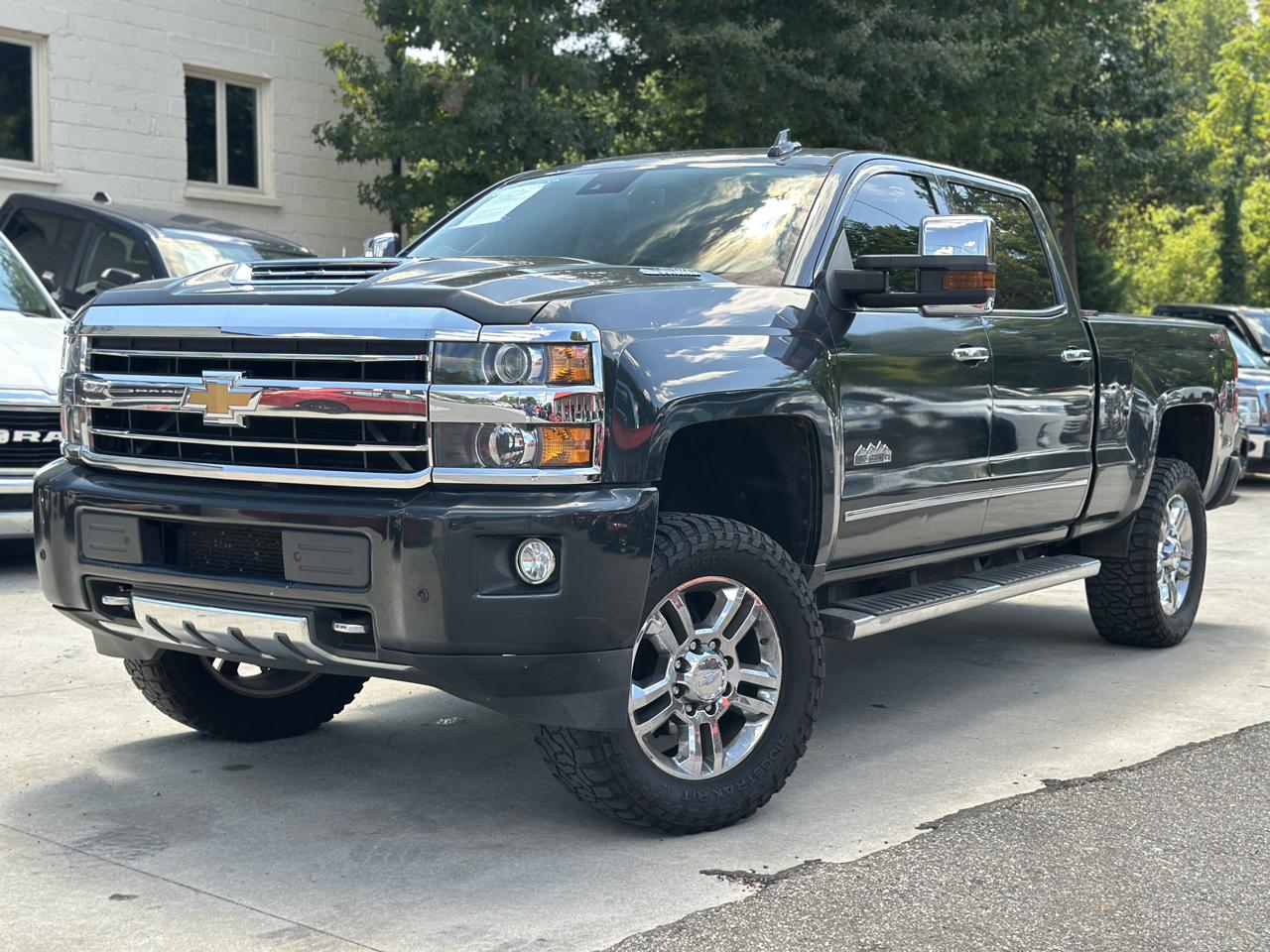 Chevrolet Silverado 2500HD 4WD Crew Cab 153.7" High Country 2018