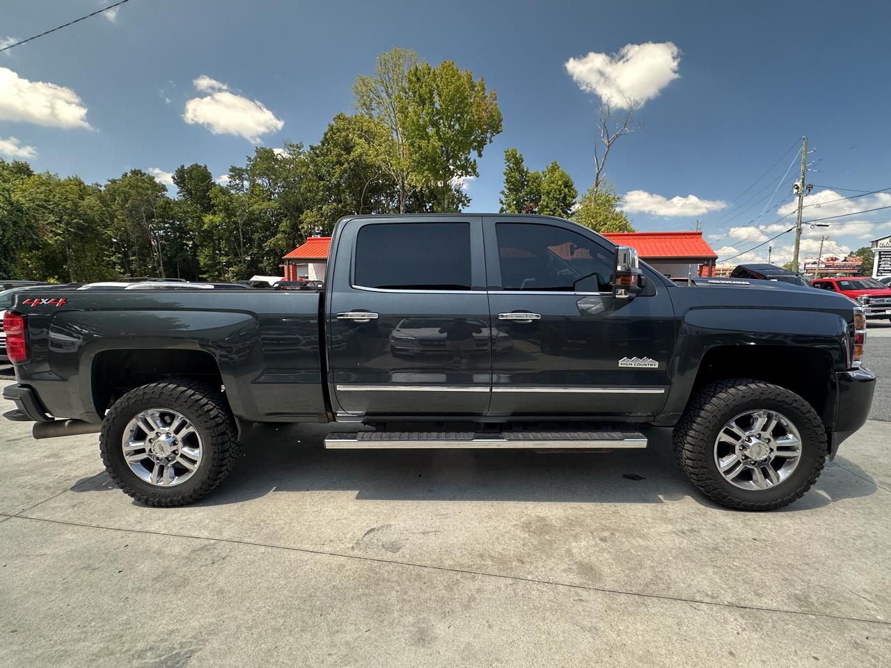 Chevrolet Silverado 2500HD 4WD Crew Cab 153.7" High Country 2018