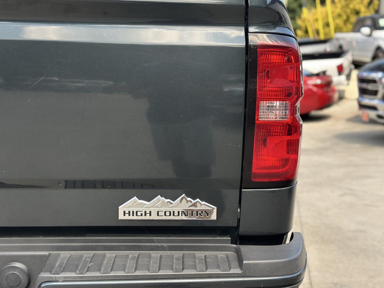 Chevrolet Silverado 2500HD 4WD Crew Cab 153.7" High Country 2018
