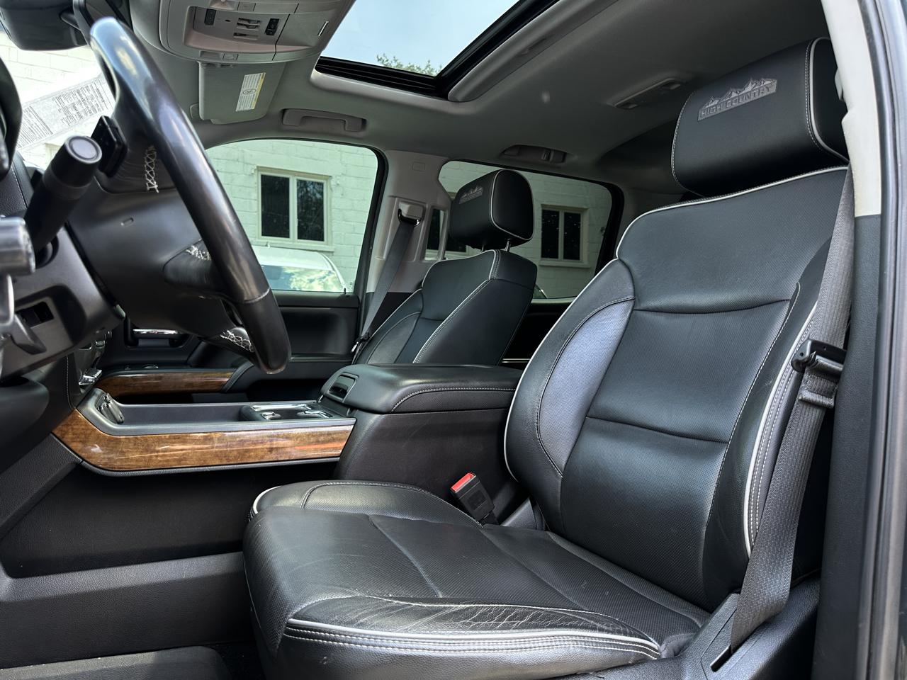 Chevrolet Silverado 2500HD 4WD Crew Cab 153.7" High Country 2018