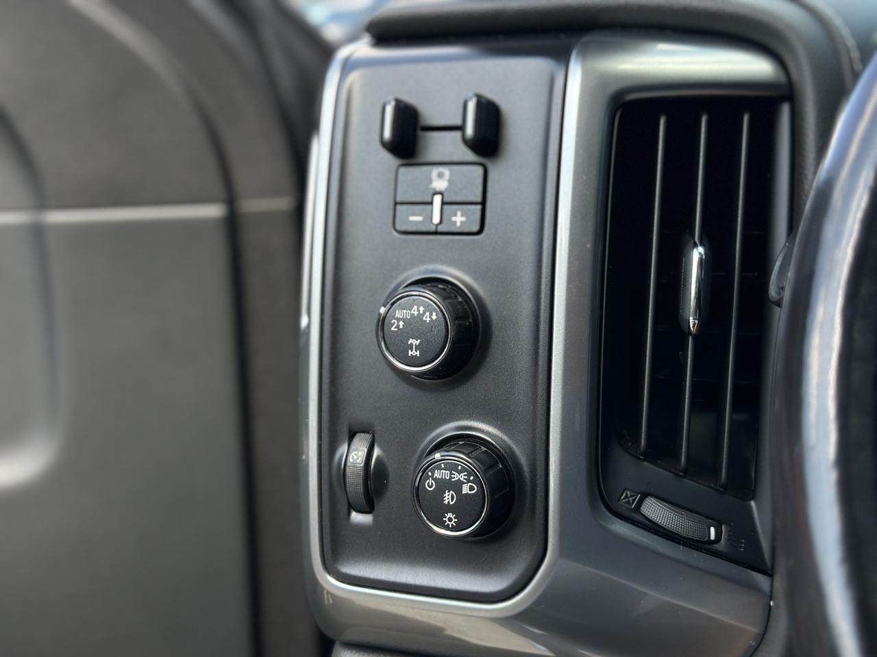 Chevrolet Silverado 2500HD 4WD Crew Cab 153.7" High Country 2018