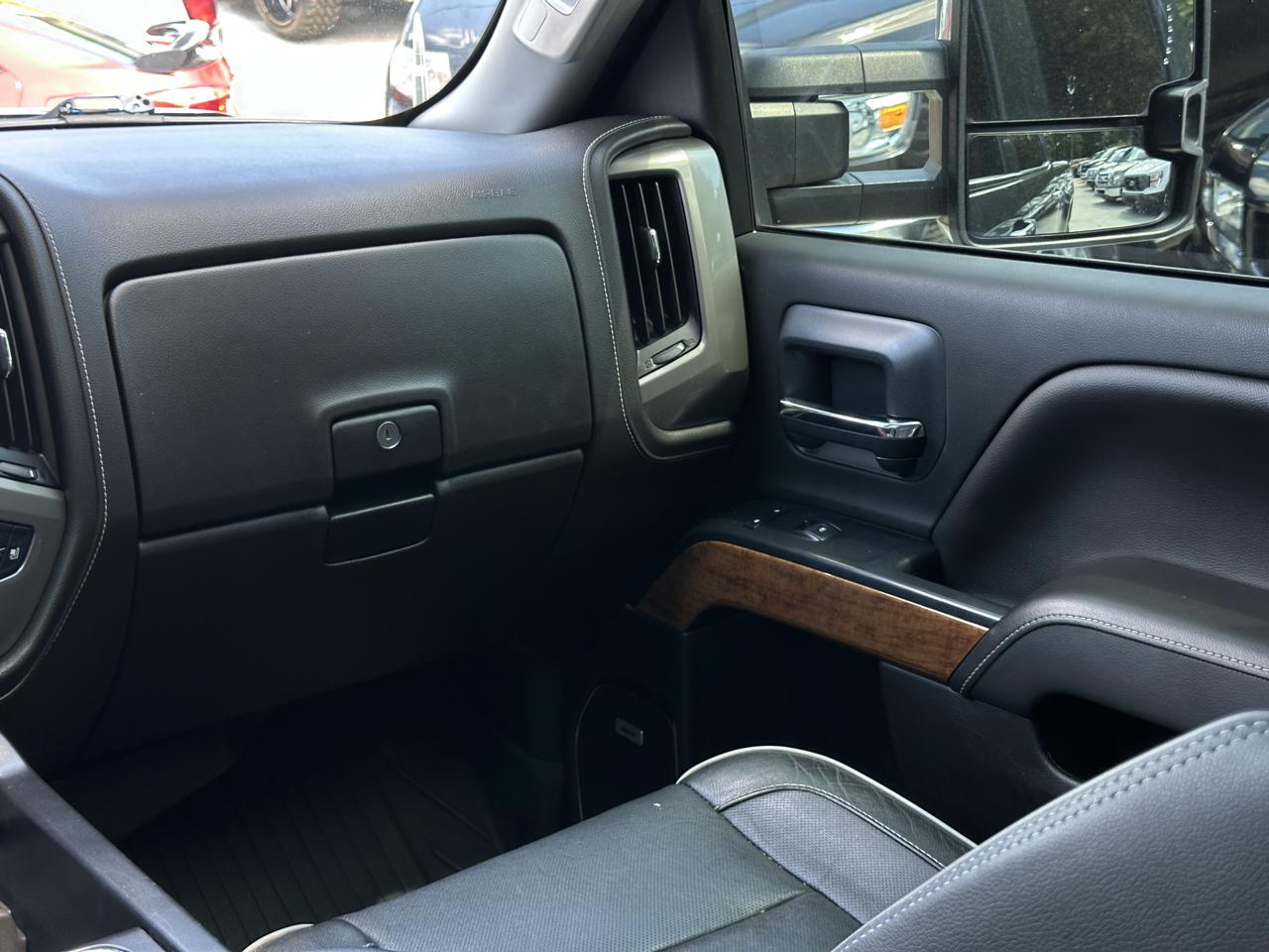 Chevrolet Silverado 2500HD 4WD Crew Cab 153.7" High Country 2018