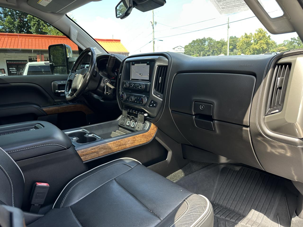 Chevrolet Silverado 2500HD 4WD Crew Cab 153.7" High Country 2018