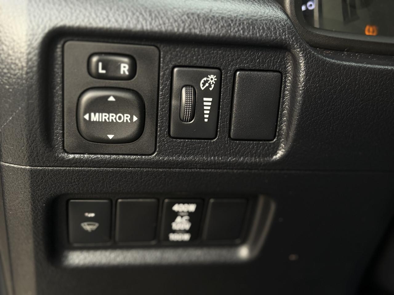 Toyota 4Runner RWD 4dr V6 SR5 Premium (Natl) 2014