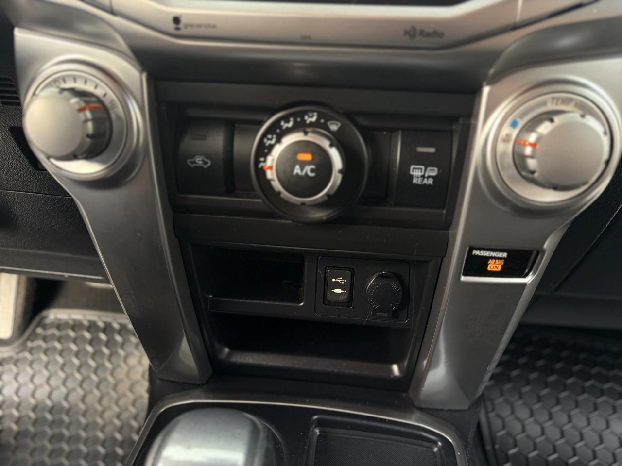 Toyota 4Runner RWD 4dr V6 SR5 Premium (Natl) 2014