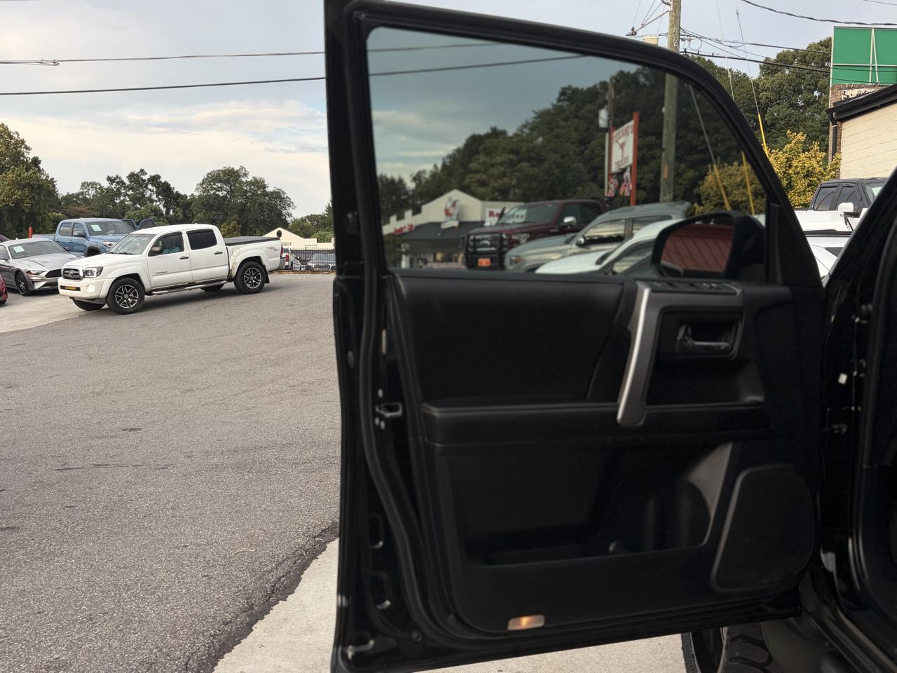 Toyota 4Runner RWD 4dr V6 SR5 Premium (Natl) 2014