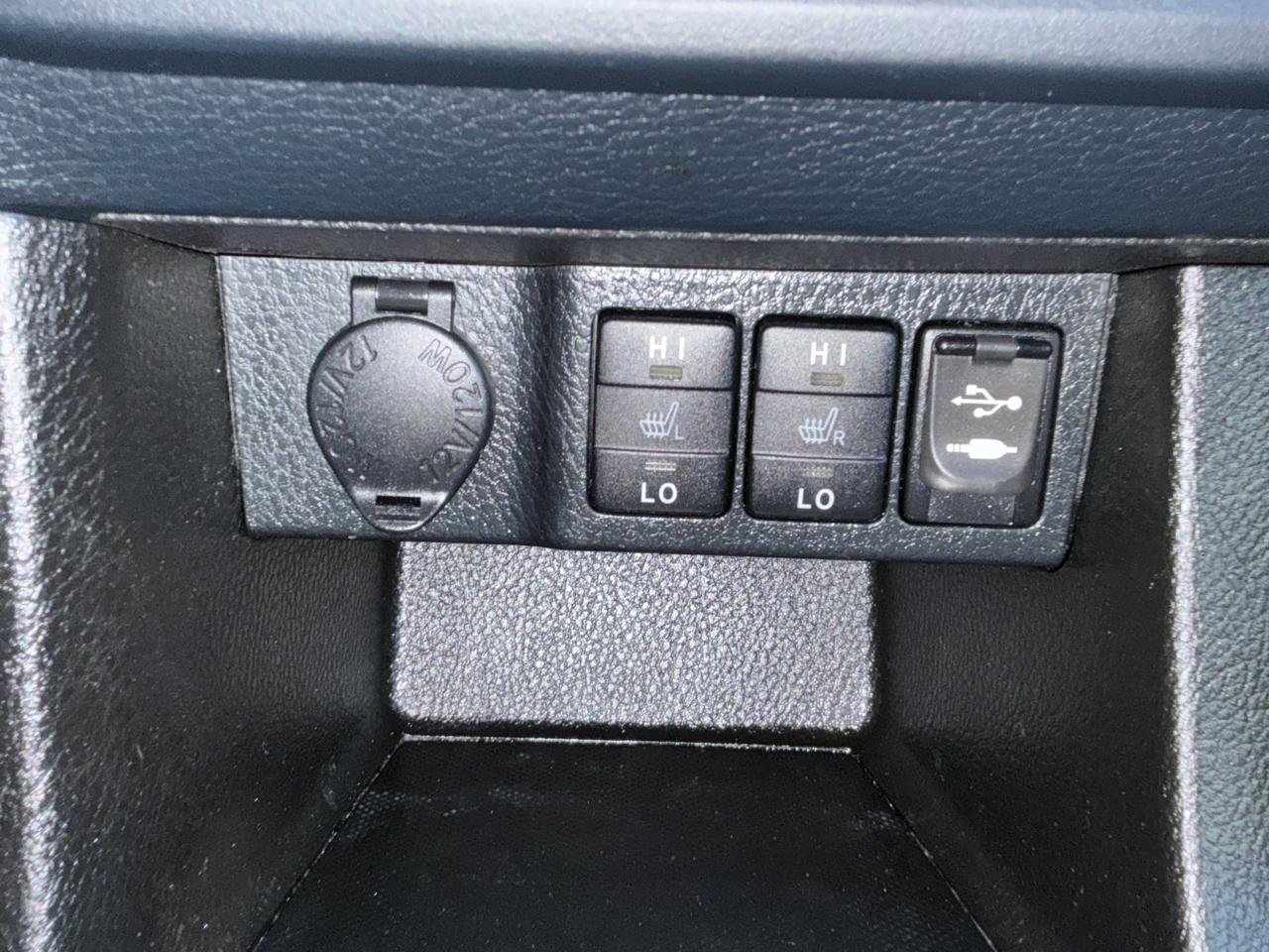 Toyota Corolla 4dr Sdn CVT LE Premium (Natl) 2014