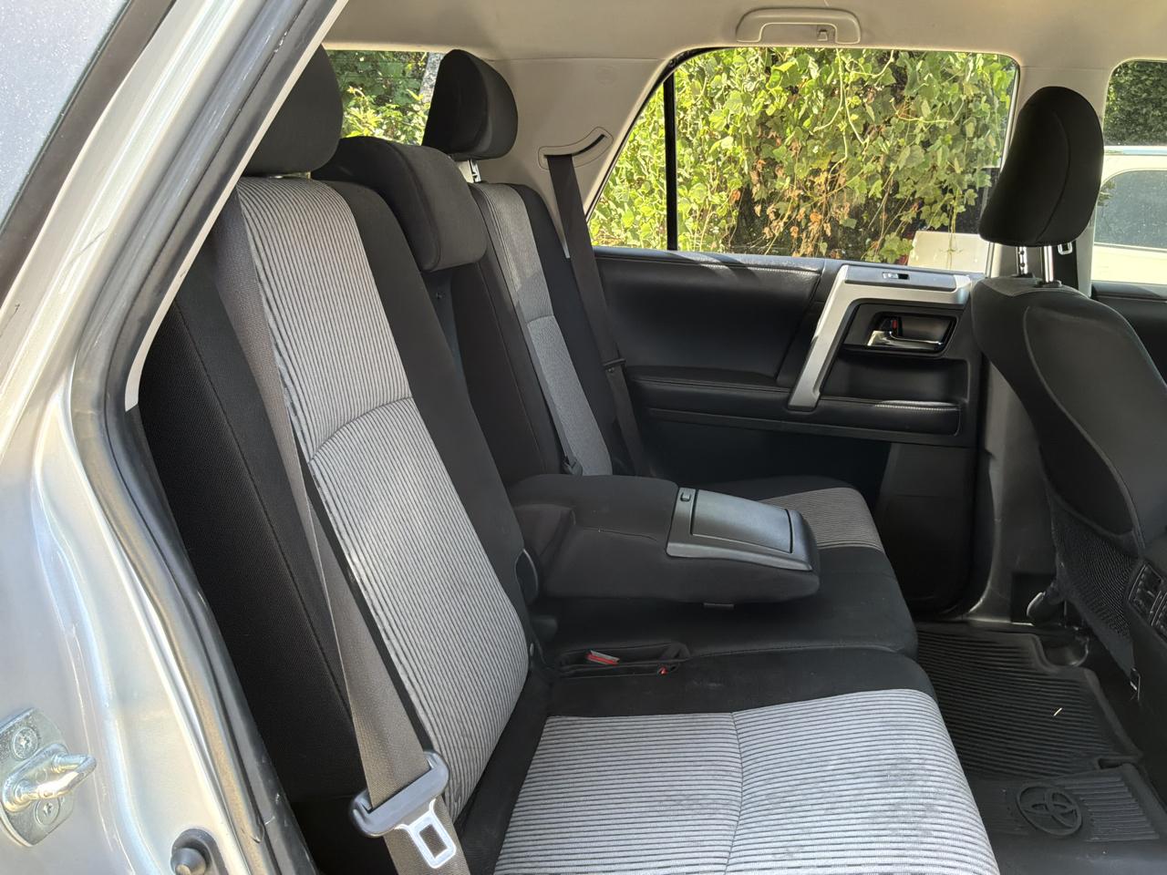 Toyota 4Runner SR5 Premium 2WD (Natl) 2018