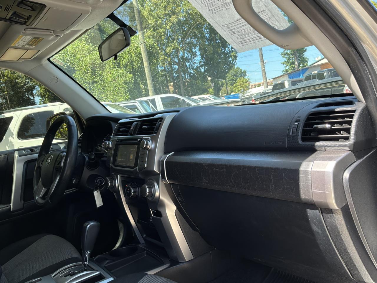 Toyota 4Runner SR5 Premium 2WD (Natl) 2018