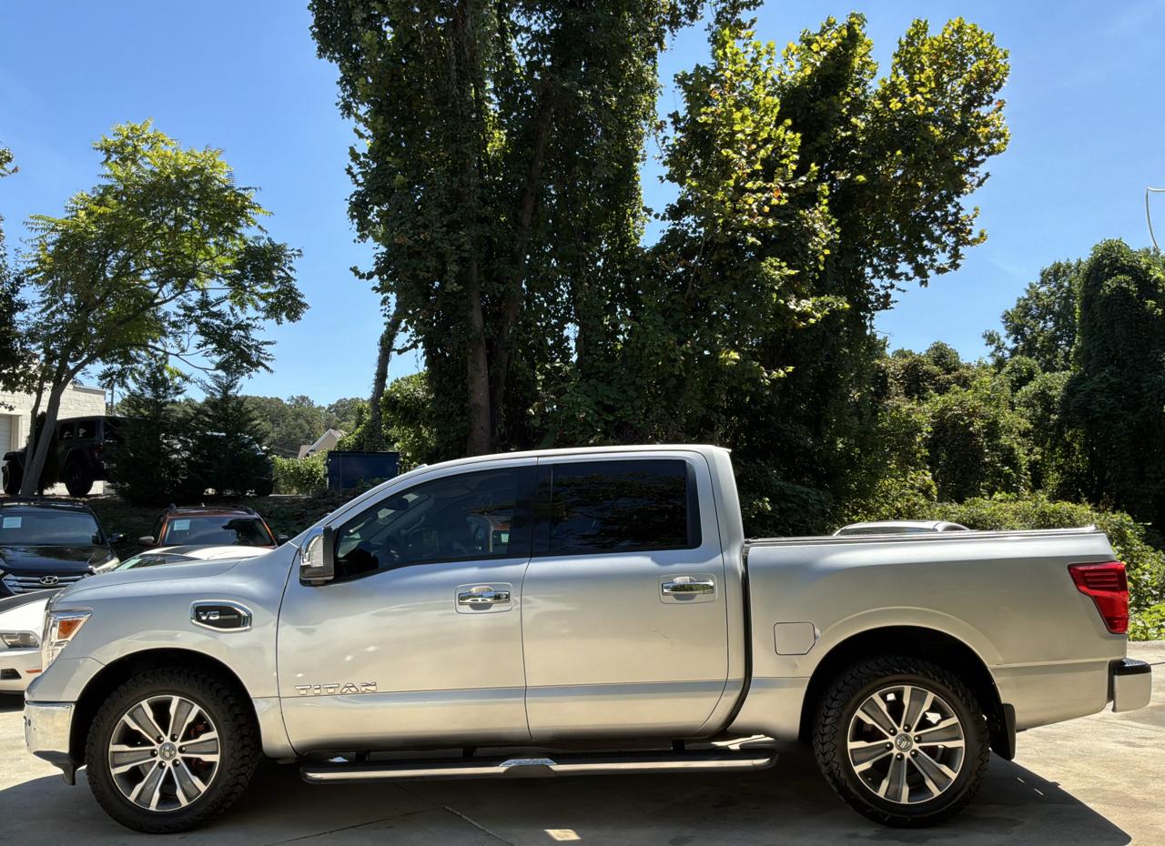Nissan Titan 4x2 Crew Cab SL 2017