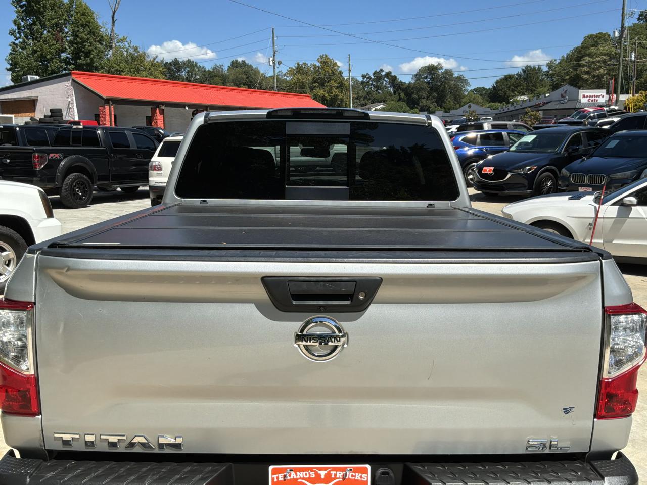 Nissan Titan 4x2 Crew Cab SL 2017