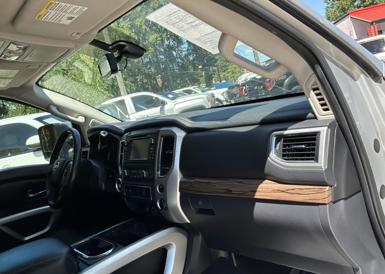 Nissan Titan 4x2 Crew Cab SL 2017