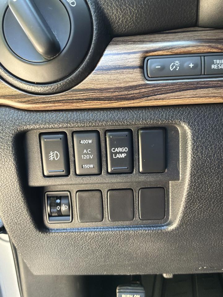 Nissan Titan 4x2 Crew Cab SL 2017