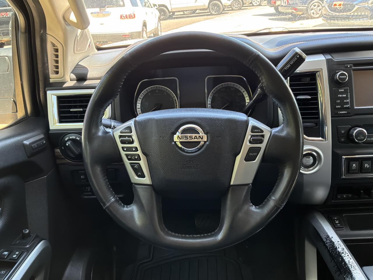 Nissan Titan 4x2 Crew Cab SL 2017
