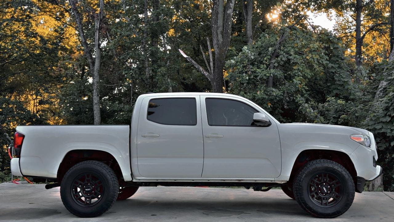Toyota Tacoma 4WD TRD Off Road Double Cab 5' Bed V6 MT (Natl) 2023