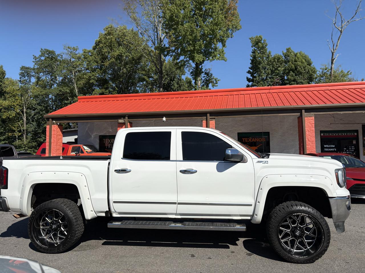 GMC Sierra 1500 4WD Crew Cab 143.5" SLT 2018