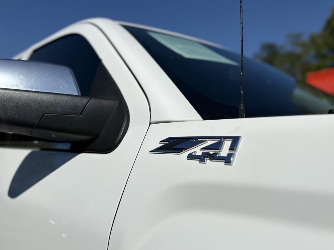 GMC Sierra 1500 4WD Crew Cab 143.5" SLT 2018