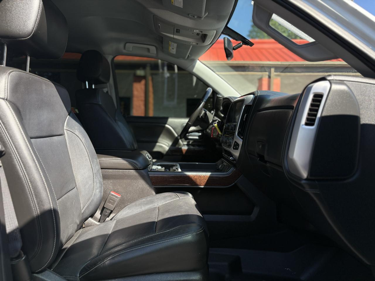 GMC Sierra 1500 4WD Crew Cab 143.5" SLT 2018