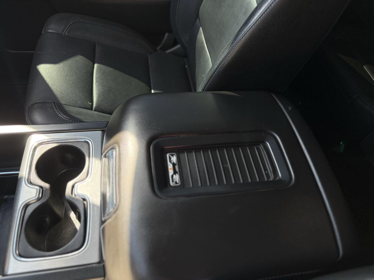 GMC Sierra 1500 4WD Crew Cab 143.5" SLT 2018