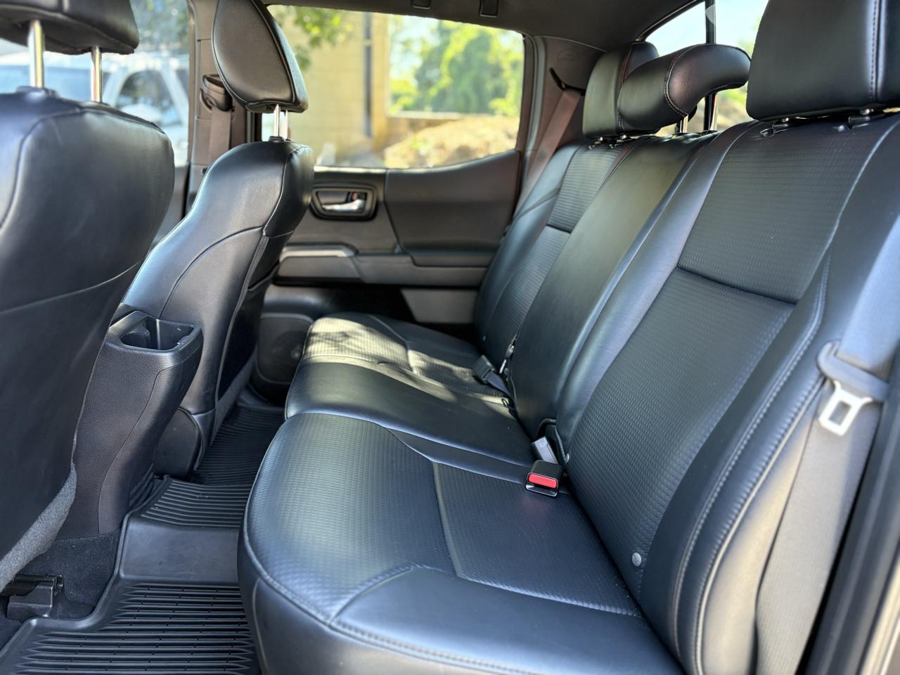 Toyota Tacoma TRD Off Road Double Cab 5' Bed V6 4x2 AT (Natl) 2018