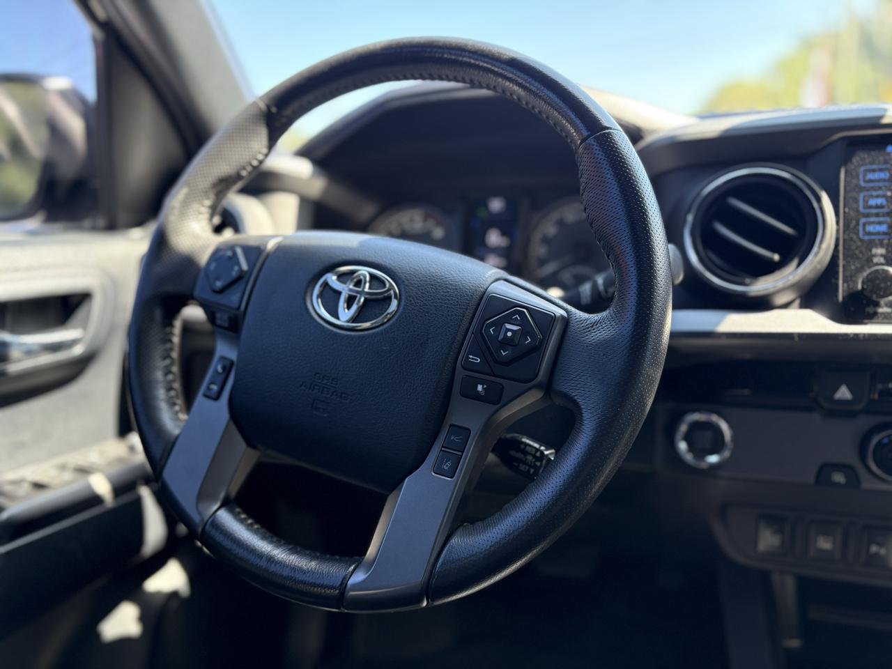 Toyota Tacoma TRD Off Road Double Cab 5' Bed V6 4x2 AT (Natl) 2018