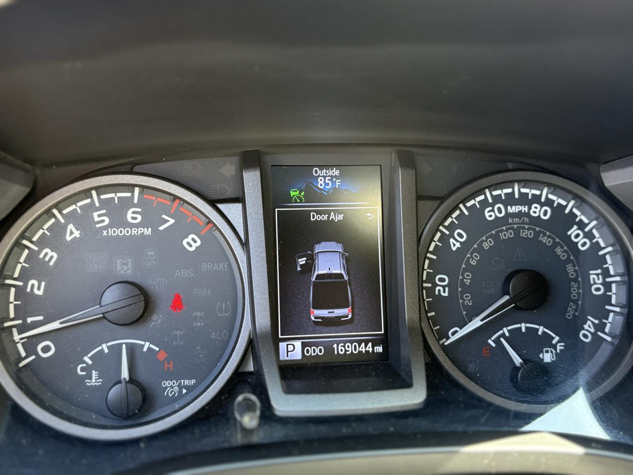 Toyota Tacoma TRD Off Road Double Cab 5' Bed V6 4x2 AT (Natl) 2018