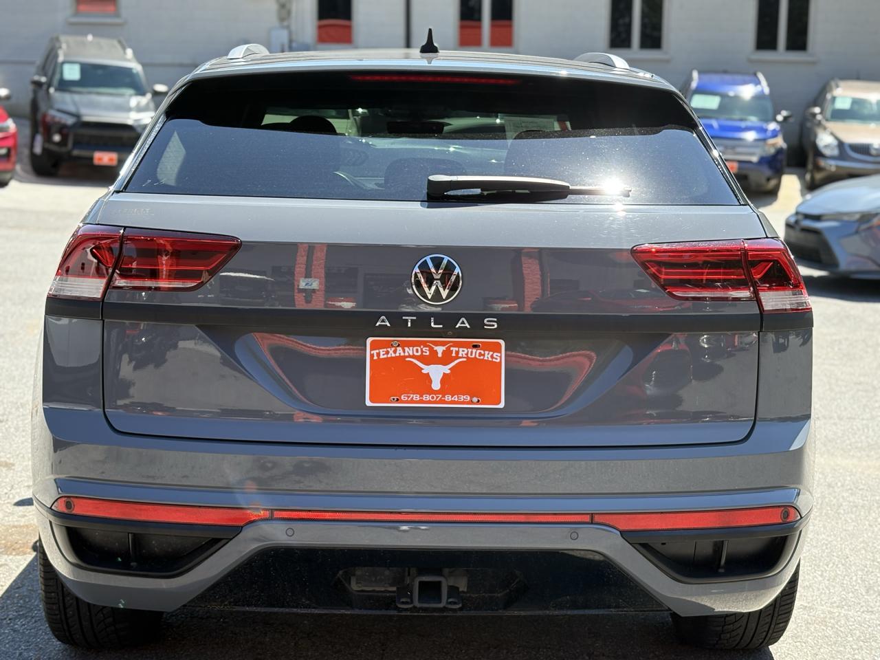 Volkswagen Atlas Cross Sport 3.6L V6 SE w/Technology R-Line FWD 2021