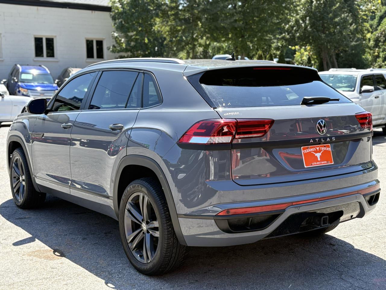 Volkswagen Atlas Cross Sport 3.6L V6 SE w/Technology R-Line FWD 2021
