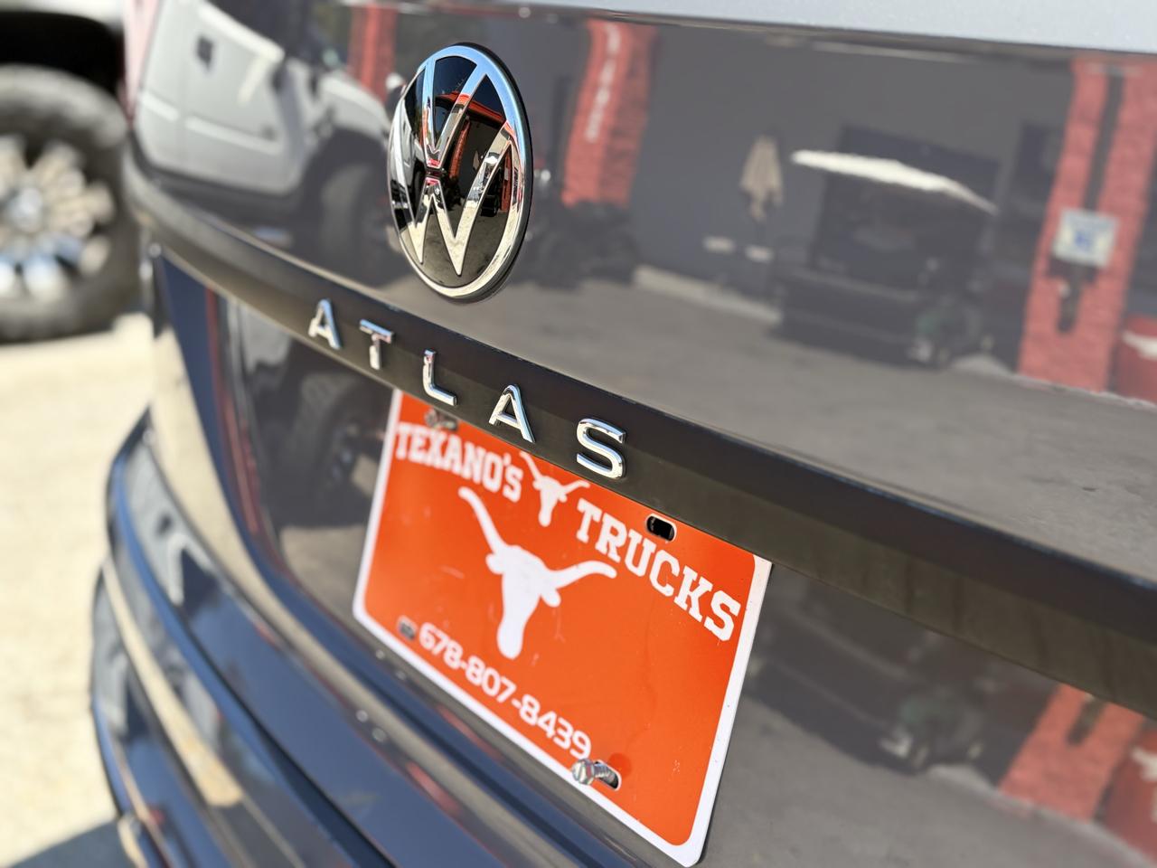 Volkswagen Atlas Cross Sport 3.6L V6 SE w/Technology R-Line FWD 2021