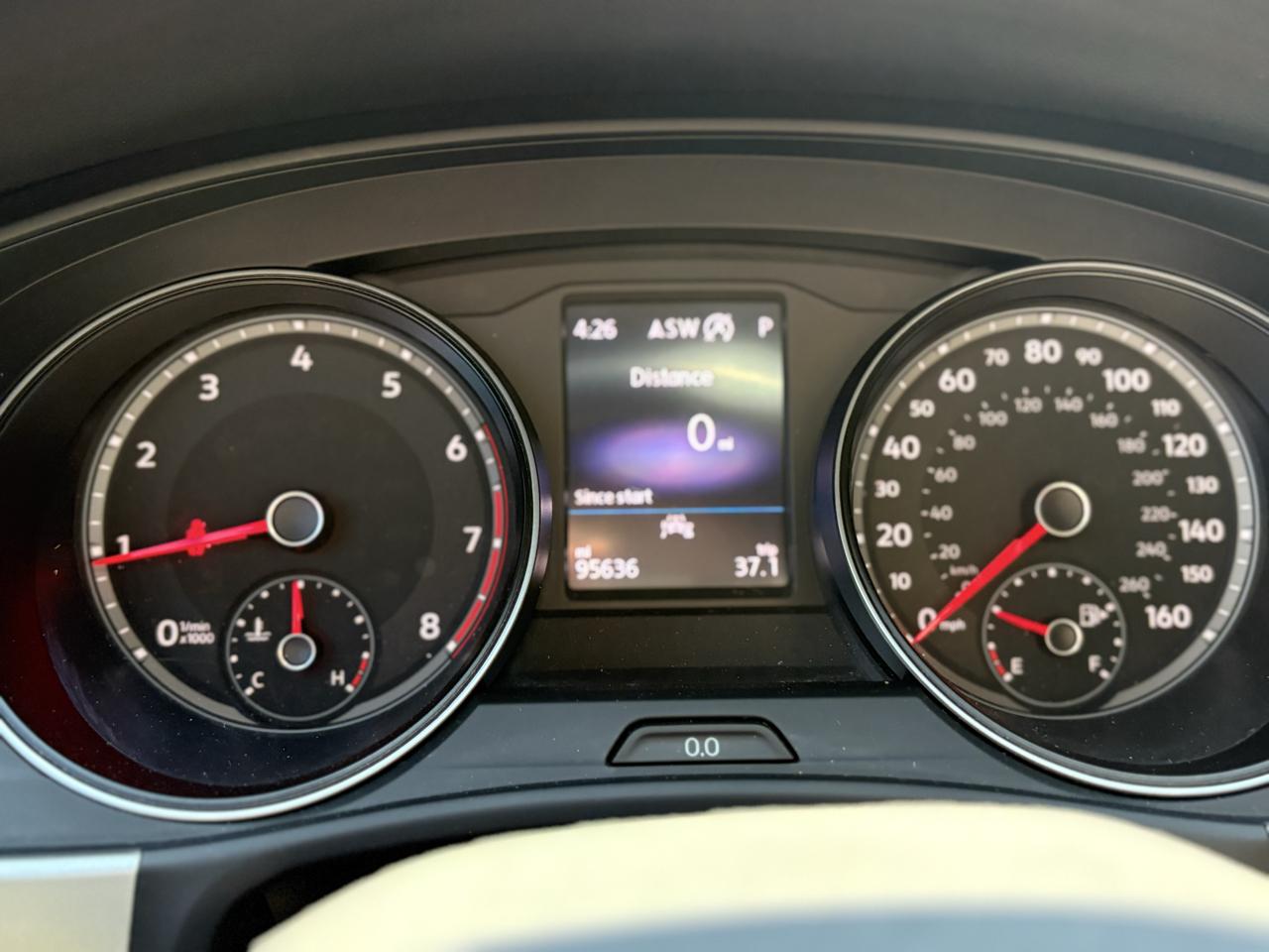 Volkswagen Atlas Cross Sport 3.6L V6 SE w/Technology R-Line FWD 2021