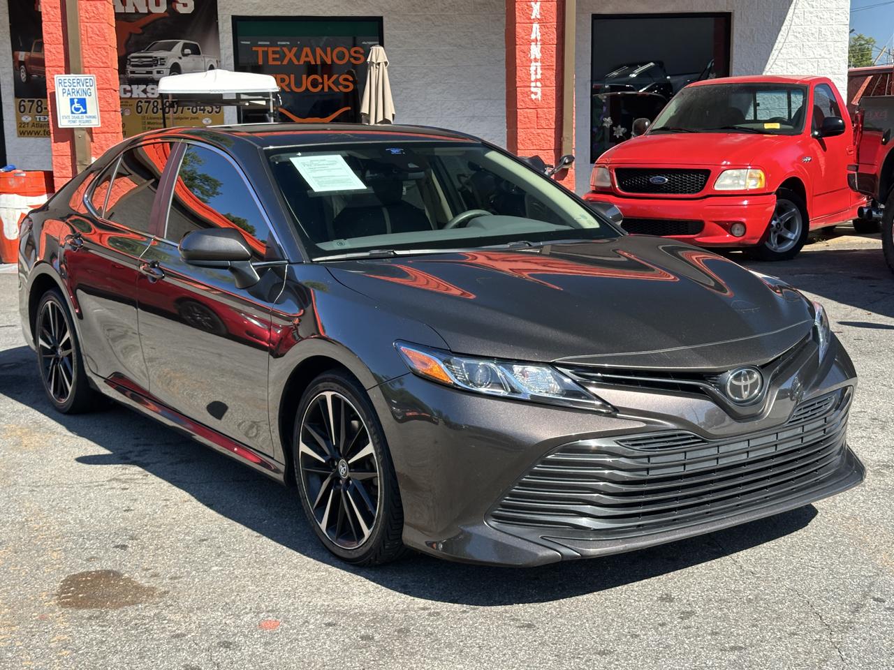 Toyota Camry LE Auto (Natl) 2019