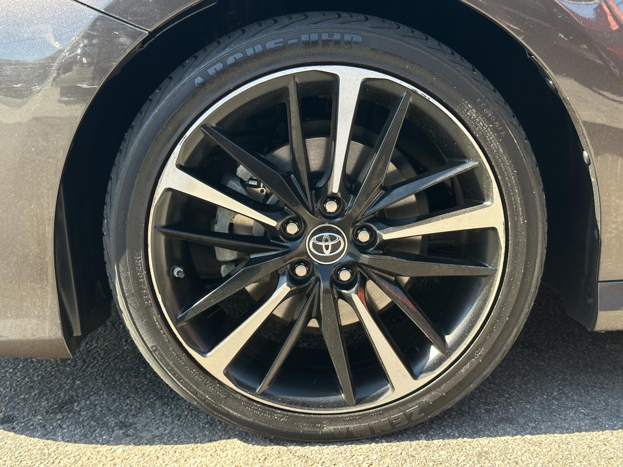 Toyota Camry LE Auto (Natl) 2019