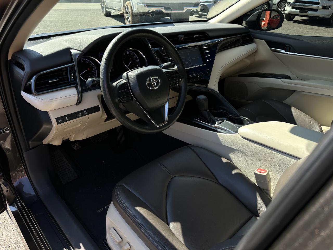Toyota Camry LE Auto (Natl) 2019